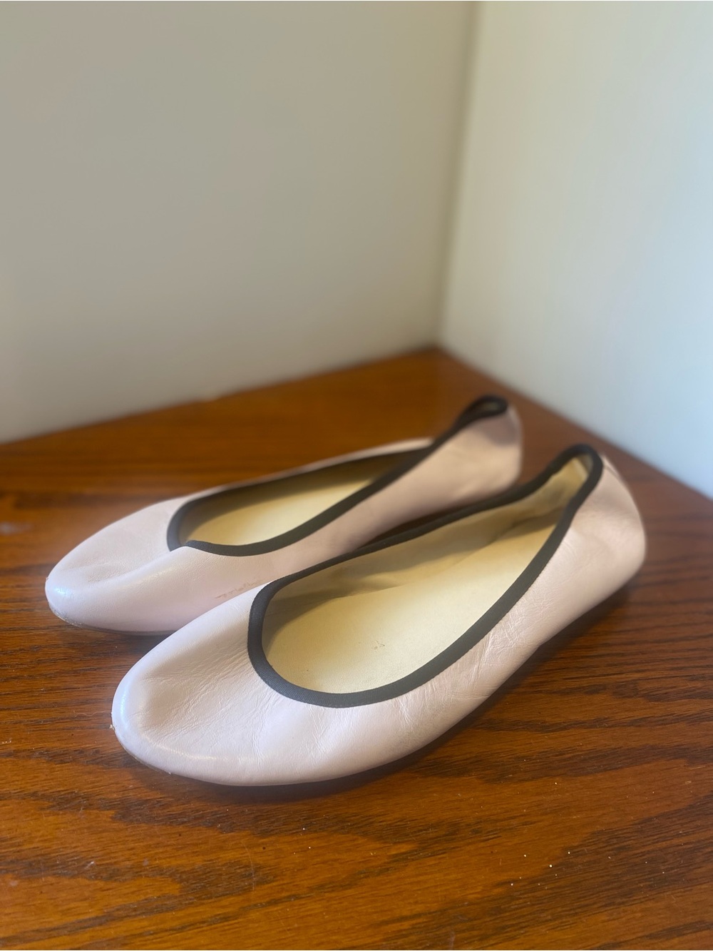 Karl Lagerfeld Ballet Flats in Light Pink with Black Trim